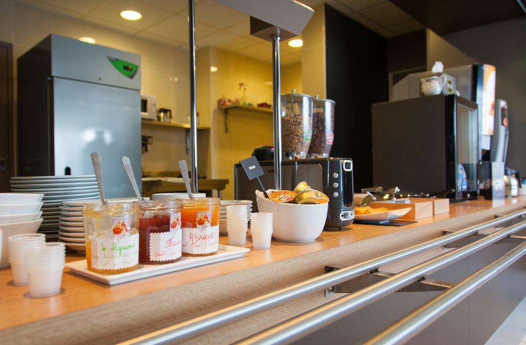 B&B Hotel Auray Carnac エクステリア 写真