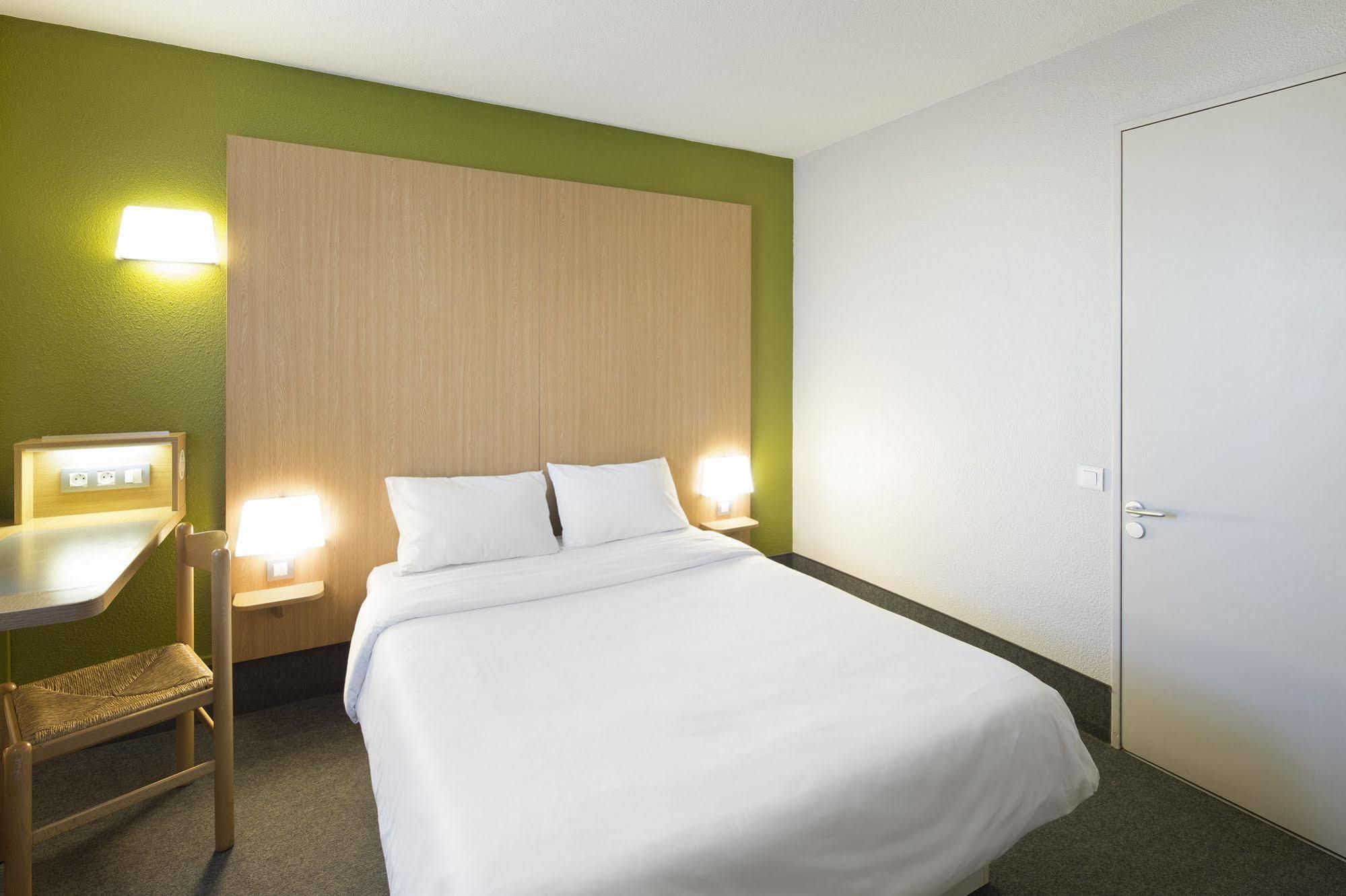 B&B Hotel Auray Carnac エクステリア 写真