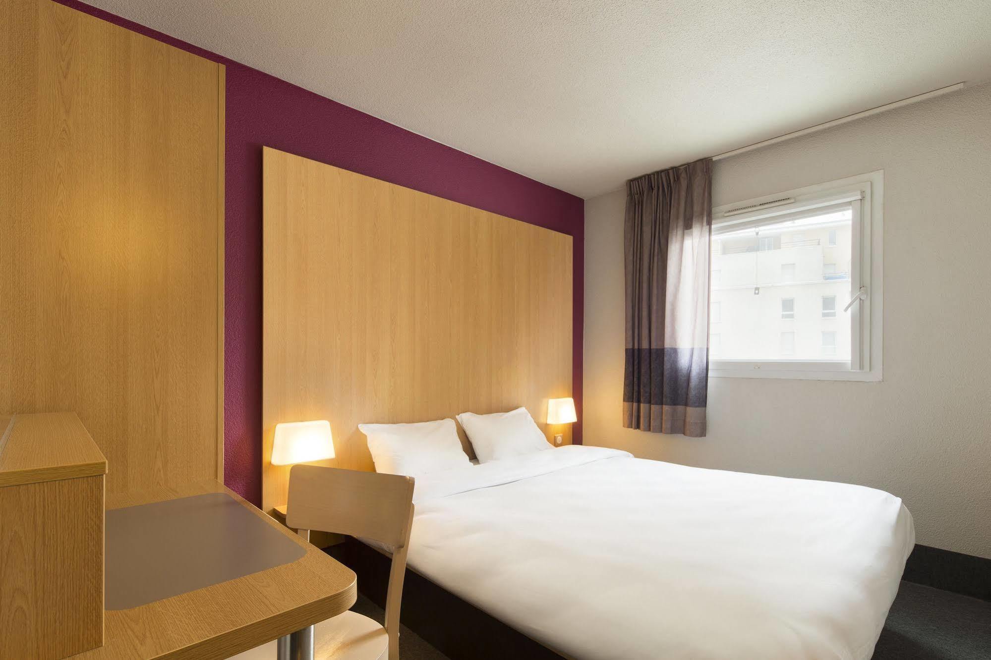 B&B Hotel Auray Carnac エクステリア 写真